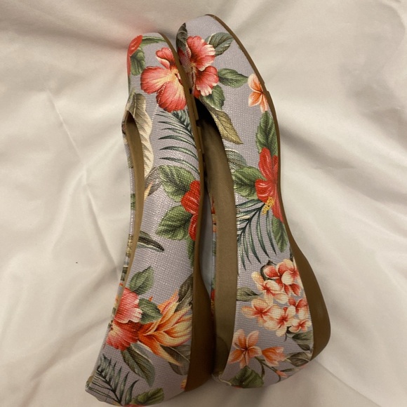 Modare Floral Flats - Picture 11 of 13